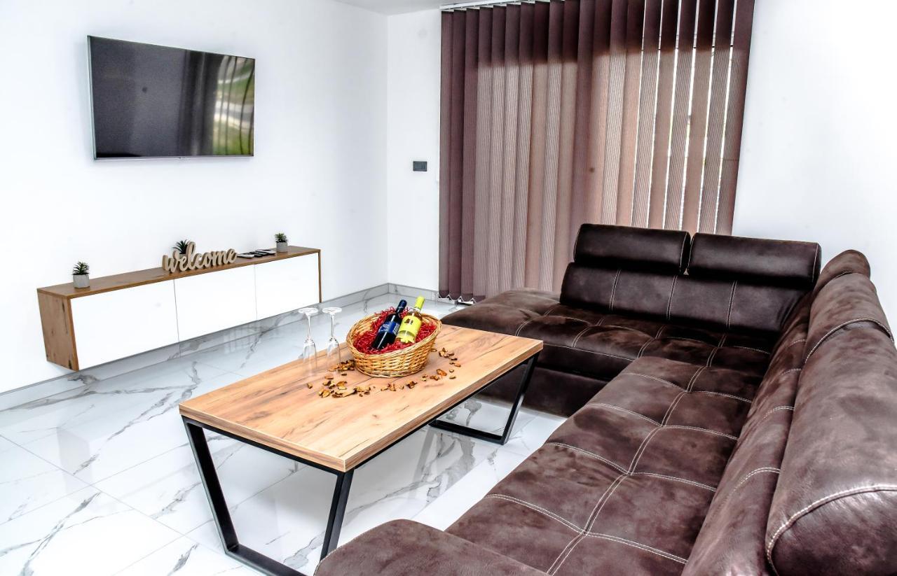 Luxury Villa M&B Тузла Экстерьер фото