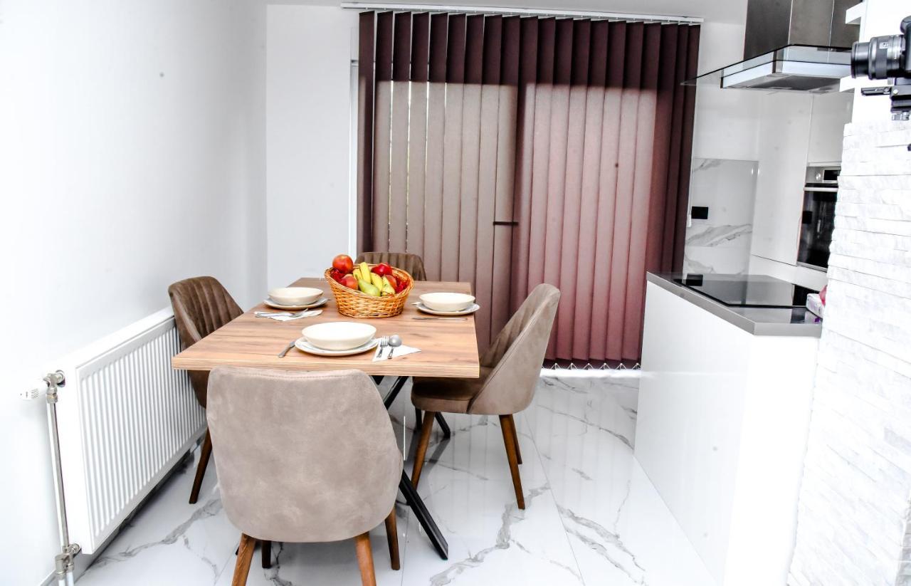 Luxury Villa M&B Тузла Экстерьер фото